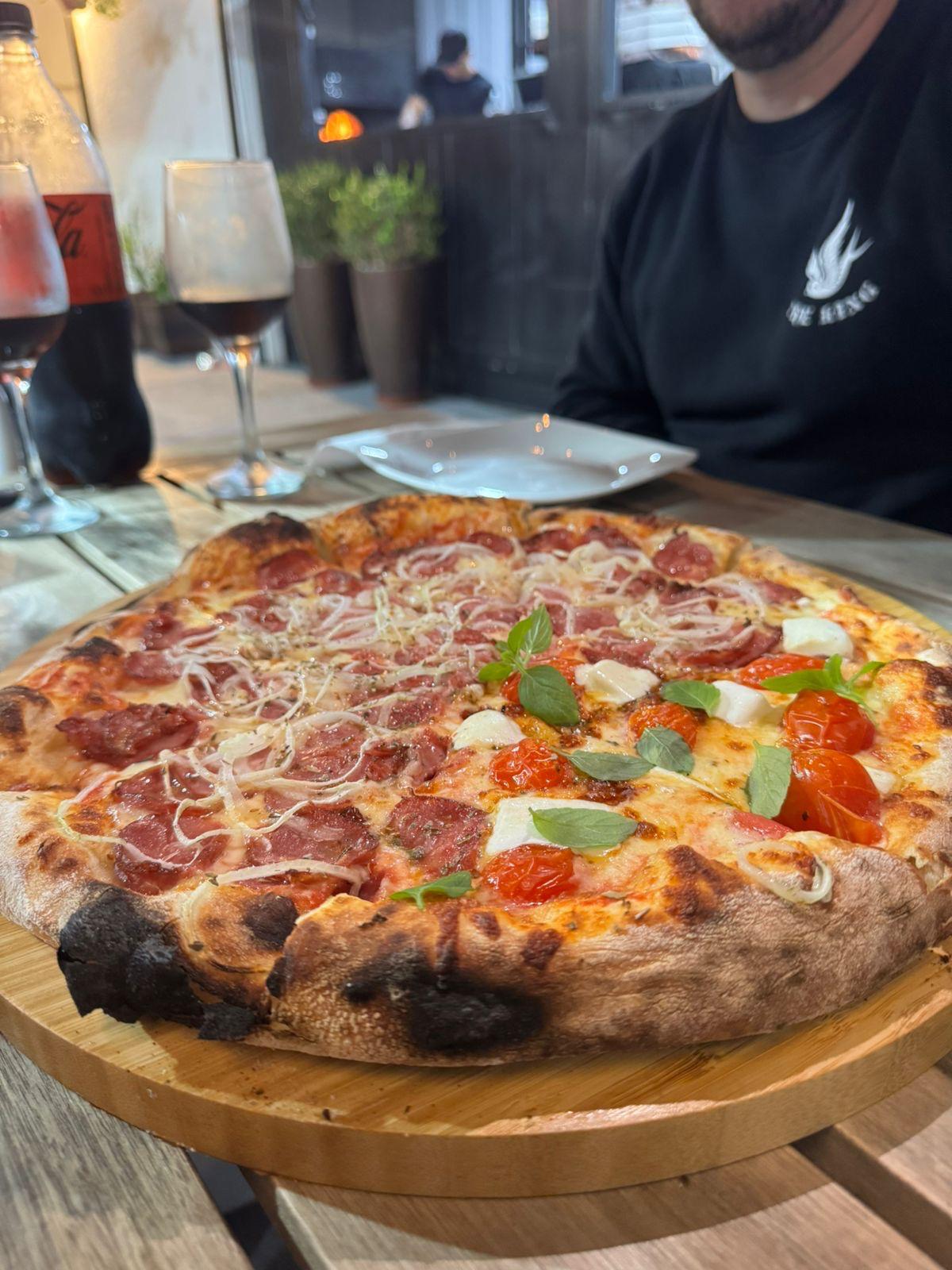 La Manjerona Pizzaria Forno a Lenha