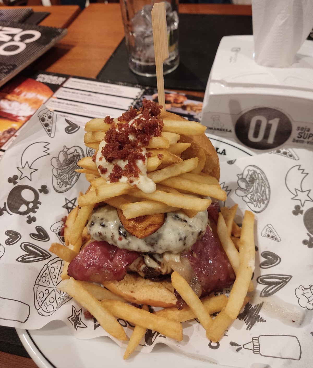 Comarella Pizza & Burger Vitória
