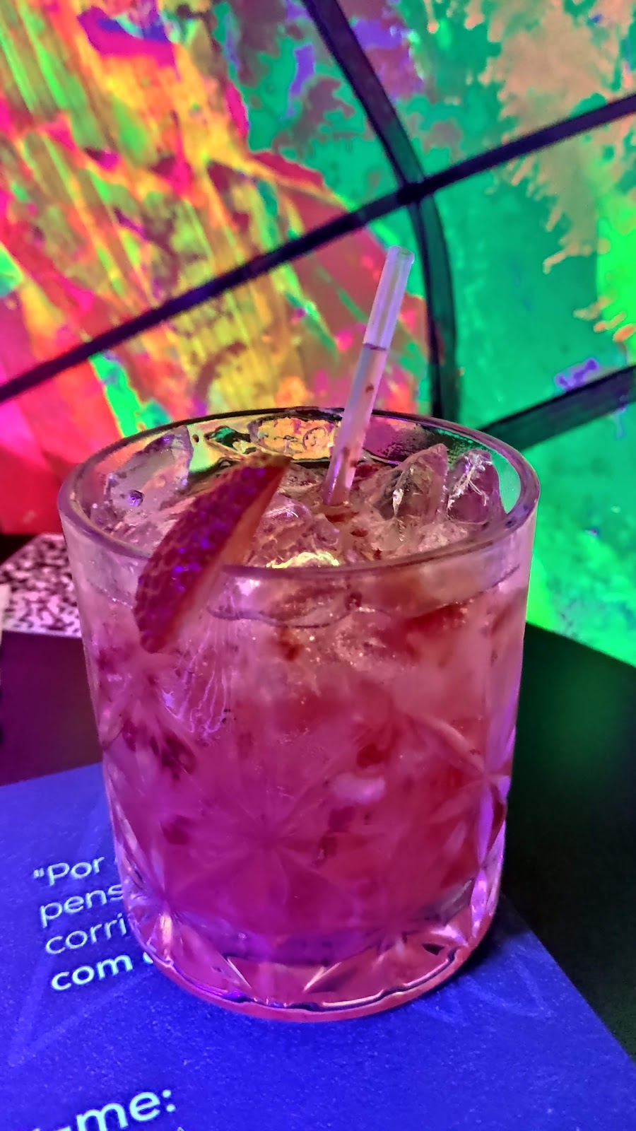 Lux Lounge & Bar