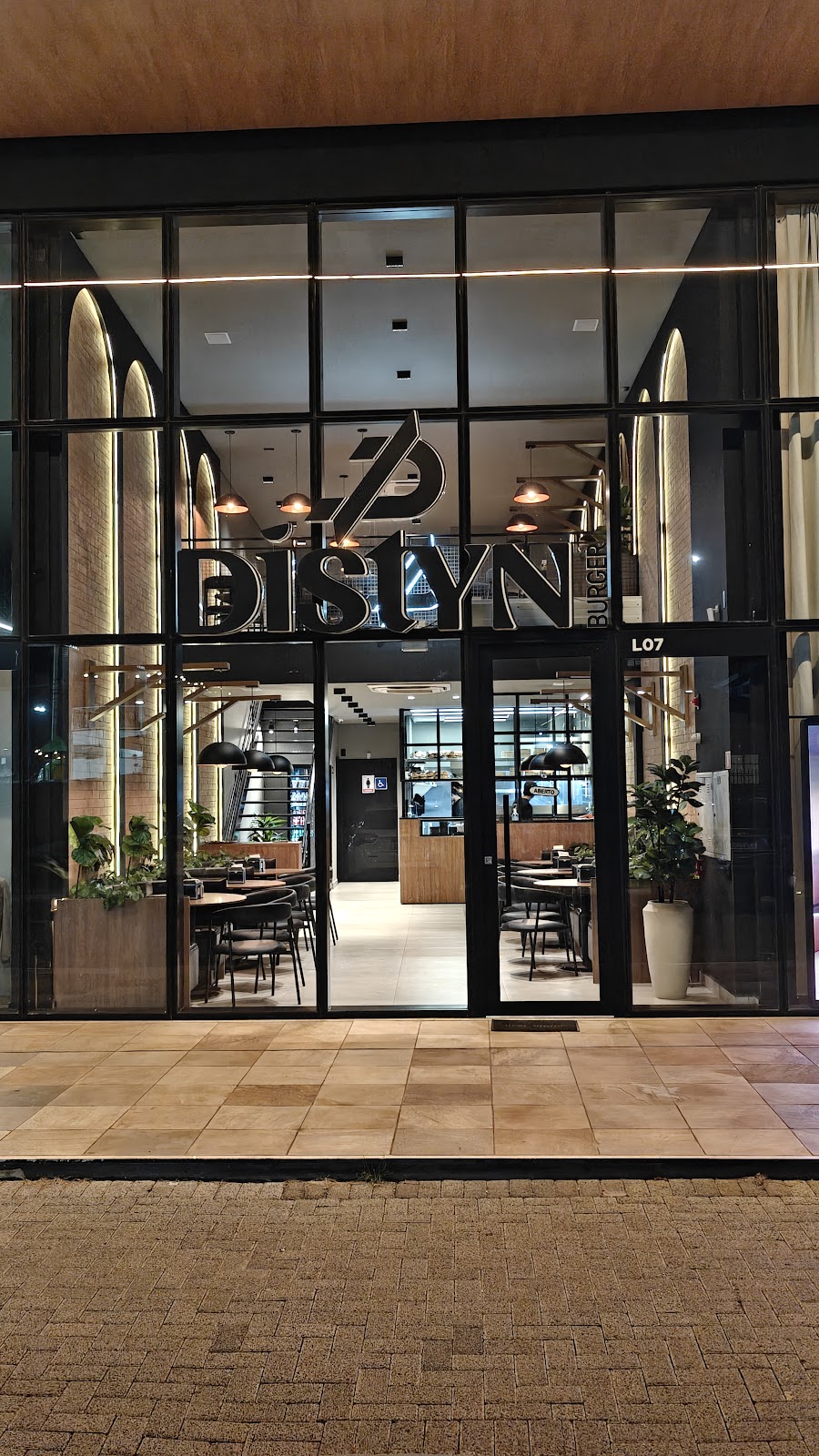 Distyn Burger