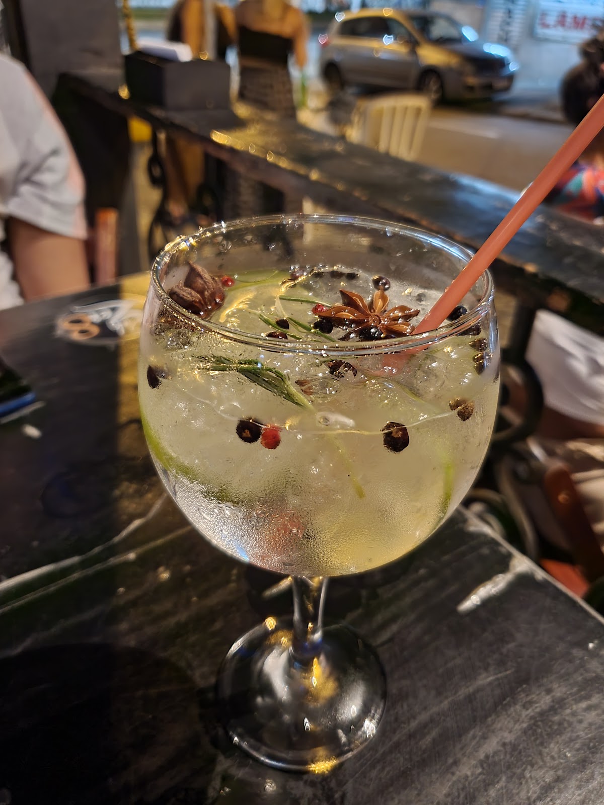 Pub Zero 8
