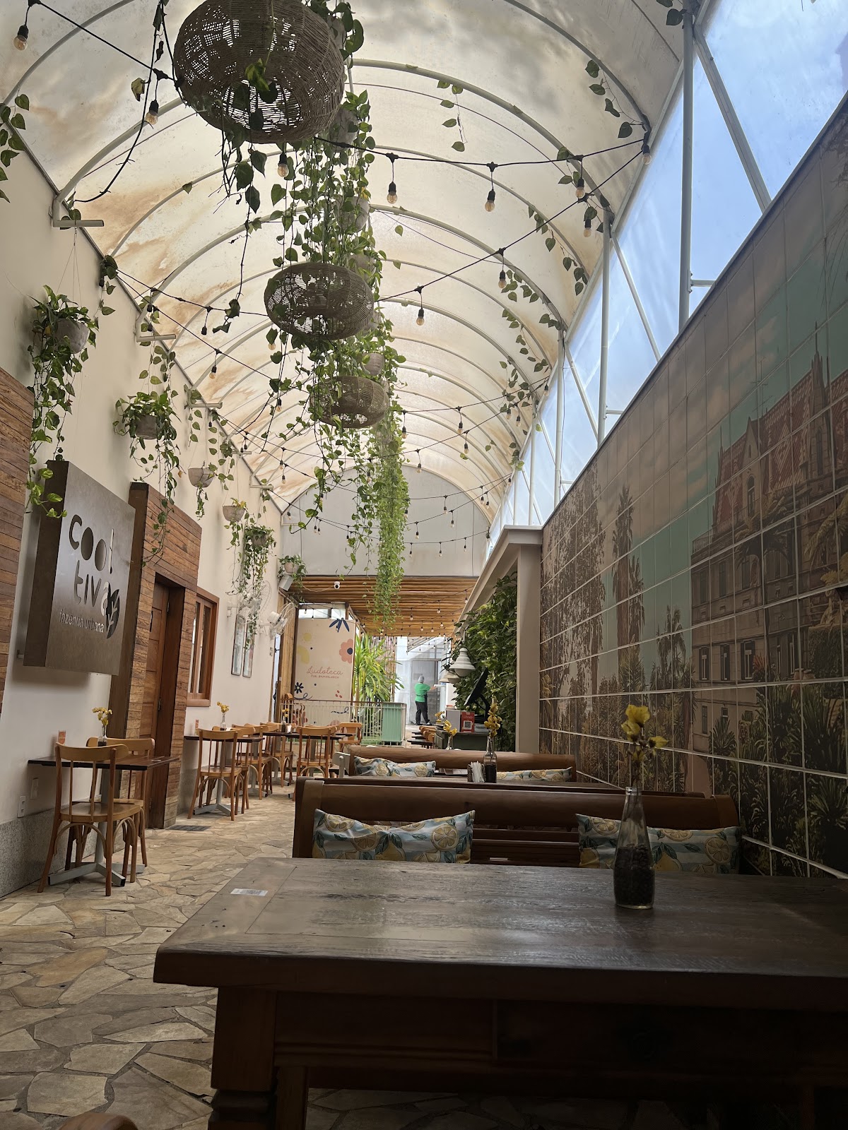 Cooltiva Café & Bistrô