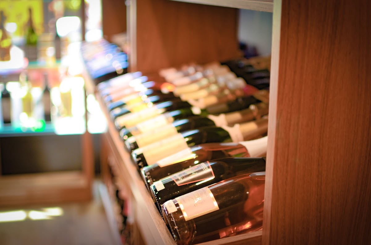 Wine Flow | Casa de Experiência em Vinhos, Loja de Vinhos e Wine Bar