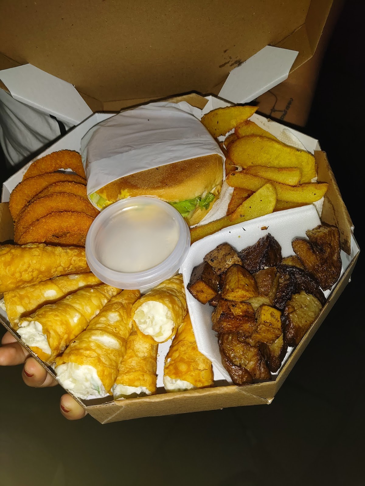 NEM PEIXE MERCADO E CAFÉ VEGANO