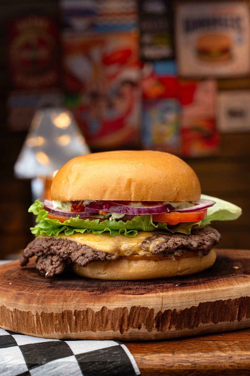 MEET SMASH BURGER
