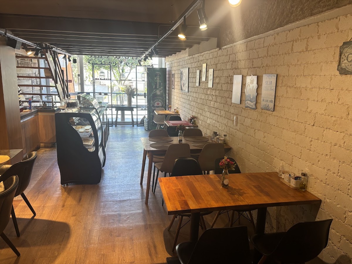 Kikafé Bistrô & Café
